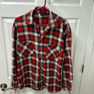 SALE‼️ 2/$30 🩶 Men’s XL Tens 1West Apparel Red and Black Flannel